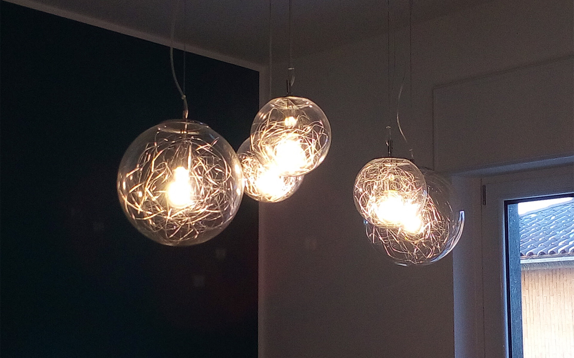 Installazione lampadari, elettricista, montaggio lampade, lampadine.