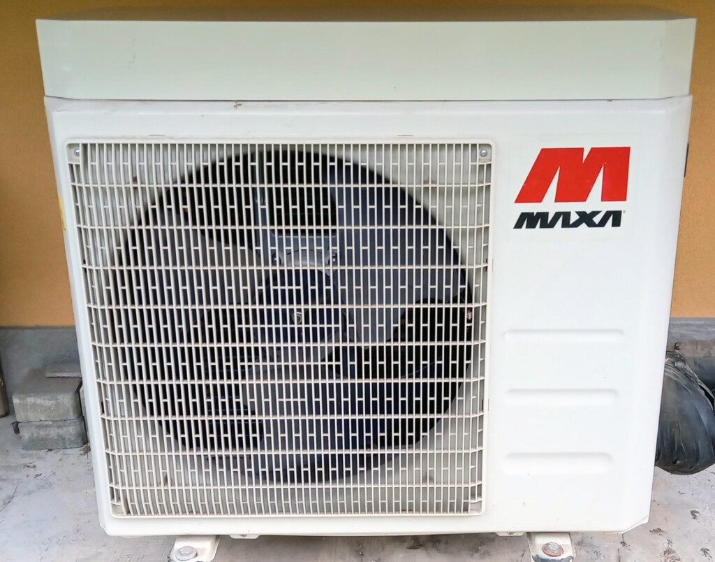Sostituzione pompa di calore climatizzatore, Maxa vecchia con compressore bloccato.